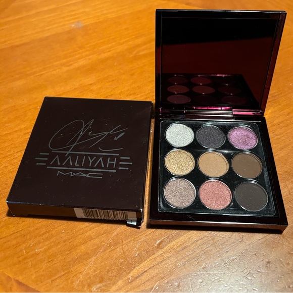 MAC Aaliyah Eyeshadow Palette - Picture 6 of 16